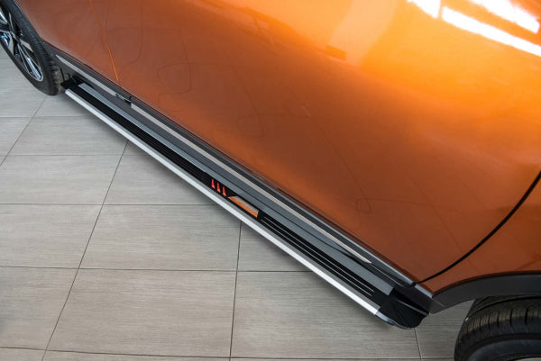 Stigtrinn fra Ventshield til Nissan X-Trail III (T32) i aluminium og ABS med monteringssett