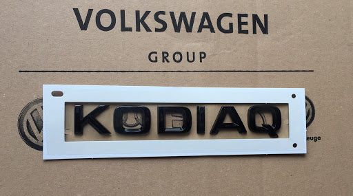 Emblem Skoda Kodiaq Black Glossy - sett bakfra