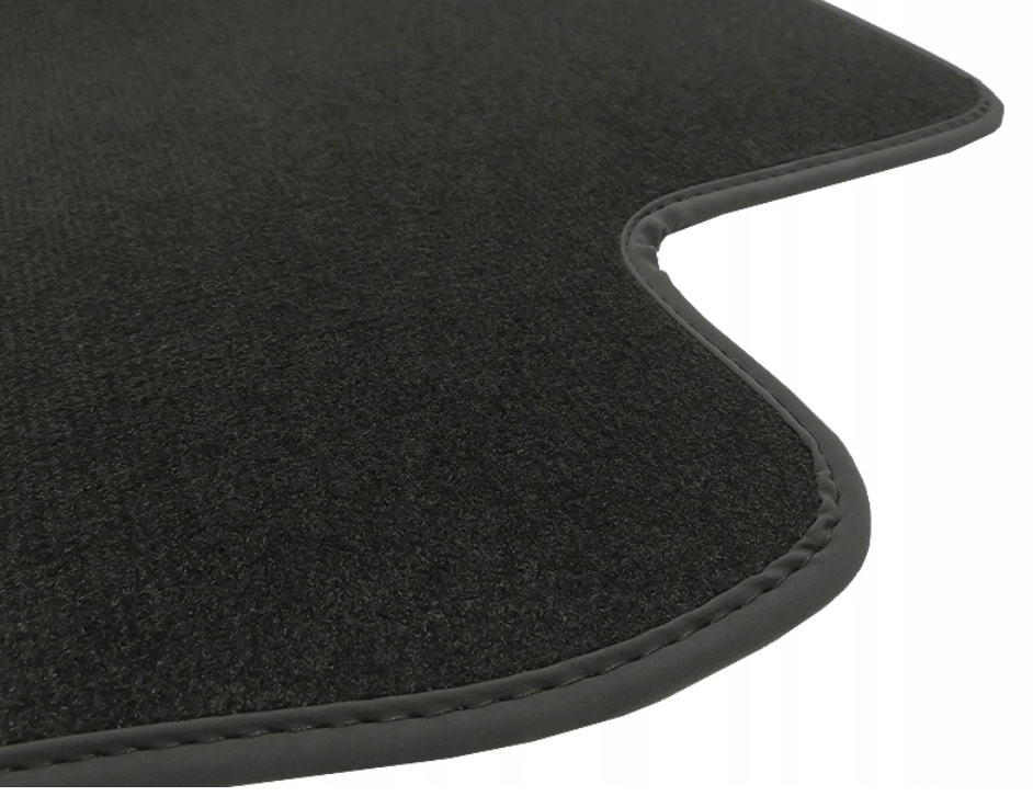 Unknown stoffmatter til Bmw 1 E82 – velour med sklisikker bunn