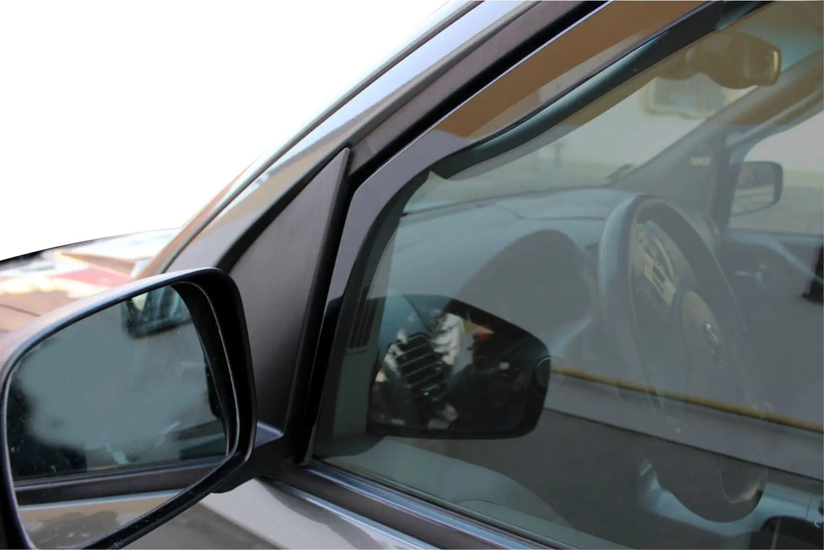 Heko vindavviser til Nissan Pathfinder III (R51) – røykfarget design