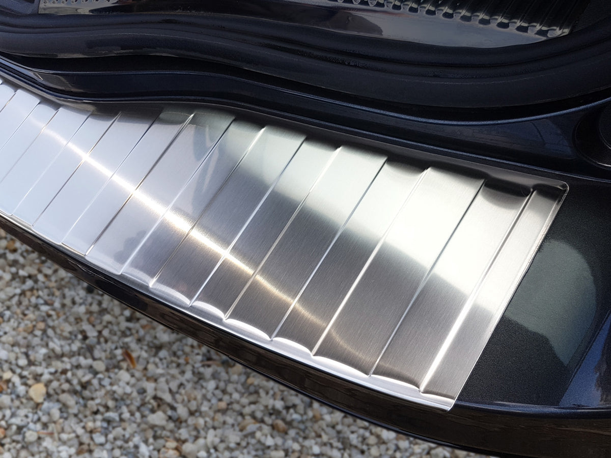 Avisa bakfangerbeskytter til Ford Mondeo MK V Turnier / ST Line Stasjonsvogn – 3M montering
