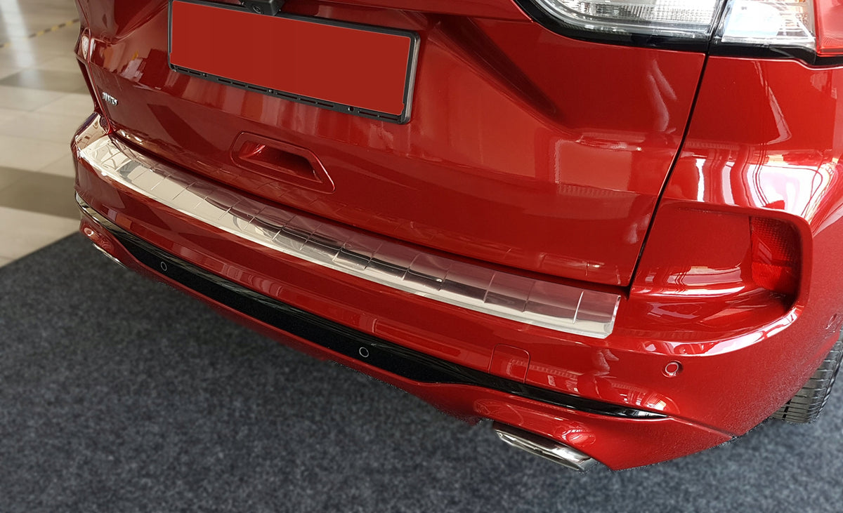 Bakfangerbeskytter Ford Kuga III ST-Line (2019-) – rustfritt stål - detaljer