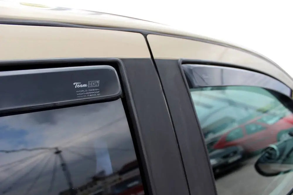 Heko vindavviser til Nissan Qashqai (J10) – sort transparent