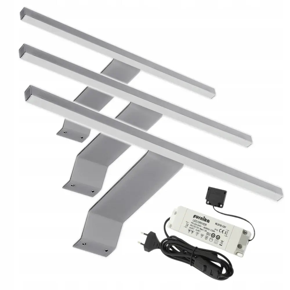 3X LED møbellampe Stella, sett ovenfra med sølvfargede metallskinner, grå braketter og hvit LED-driver.