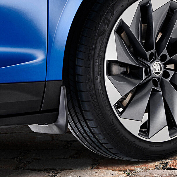 VAG OEM skvettlapp til Skoda Enyaq iV / Enyaq Coupe iV / Black - sett 2 stk. – svart matt