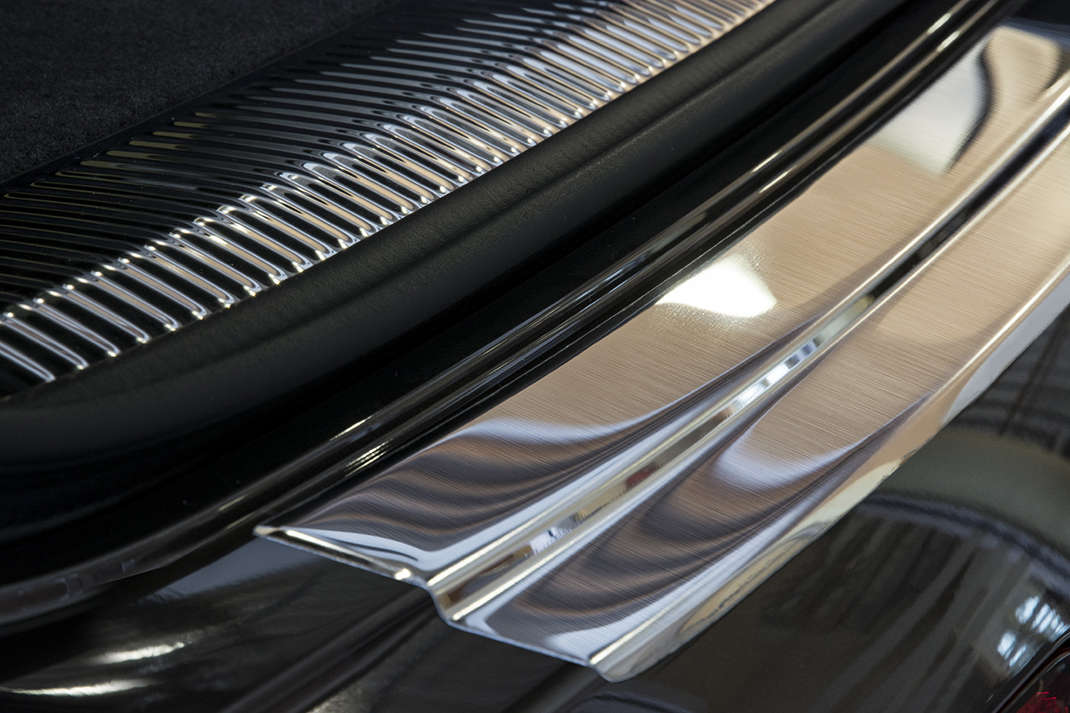 Avisa bakfangerbeskytter til Audi Q7 4M / SQ7 4M – enkel 3M-montering