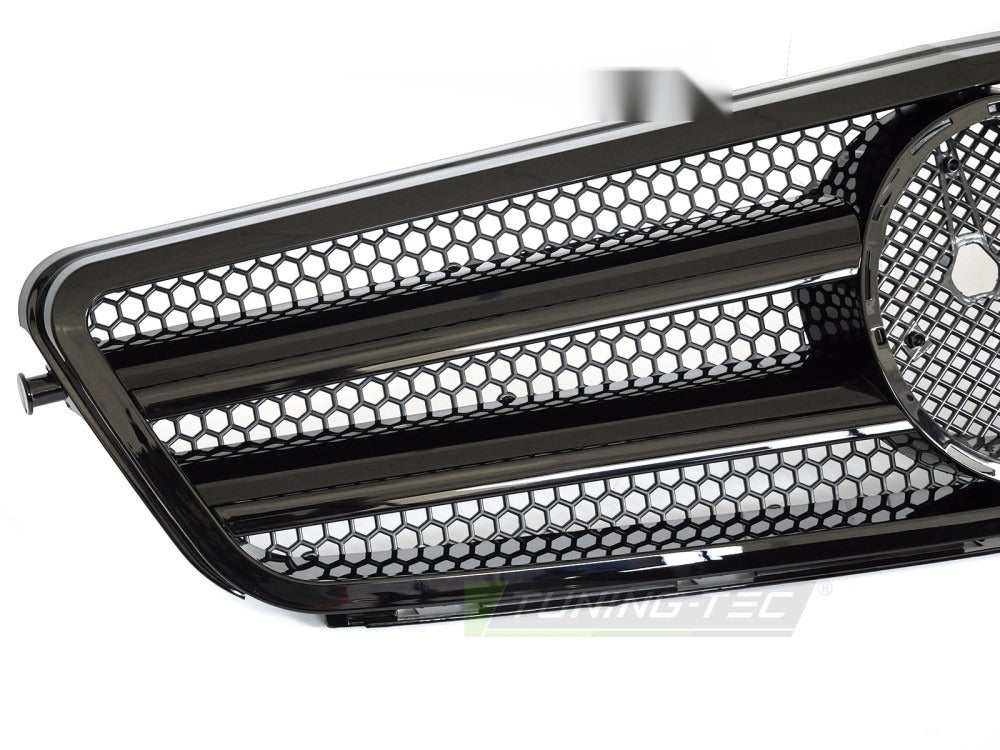 Grill Mercedes C-Klasse W204 07-14 sett fra siden, struktur synlig.