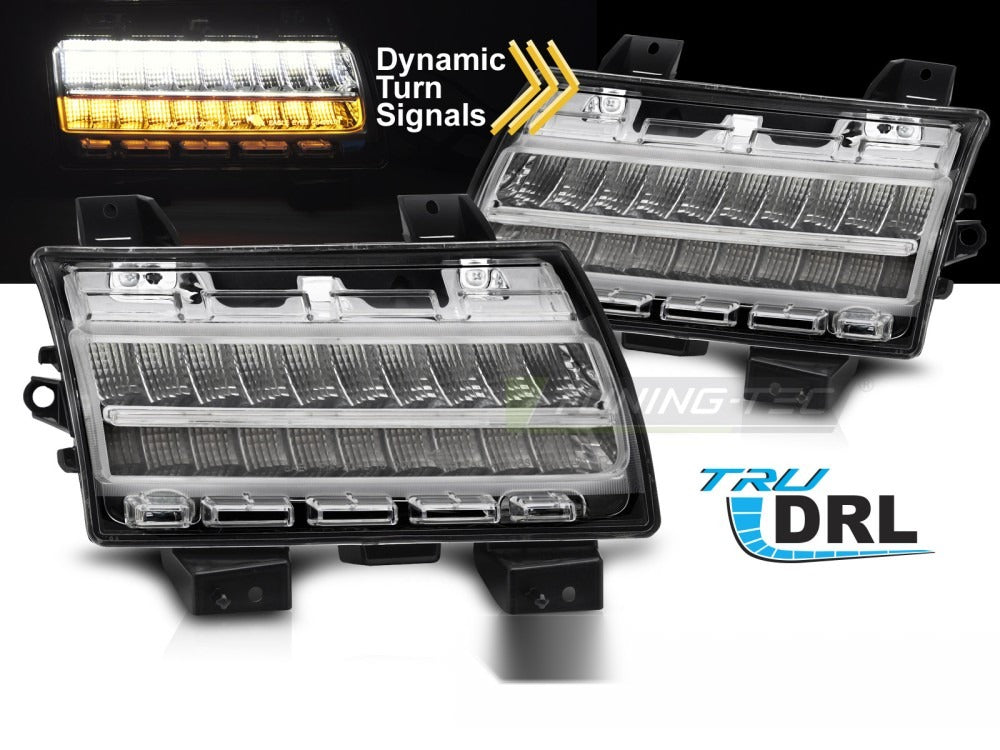 Frontblinklys DRL Sequential Chrome til Jeep Wrangler JL 18-23 sett rett forfra på hvit bakgrunn.