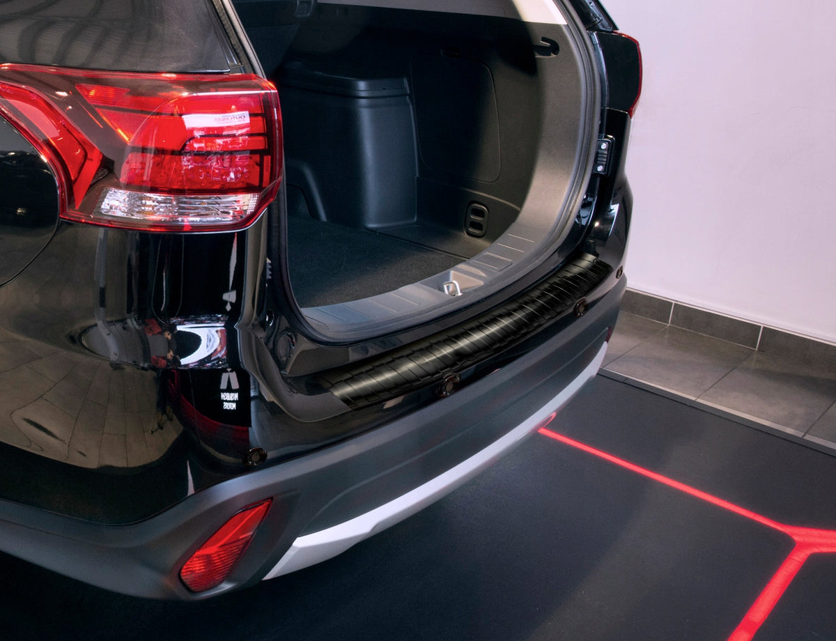 Avisa bakfangerbeskytter til Mitsubishi Outlander III Facelift – enkel 3M-montering