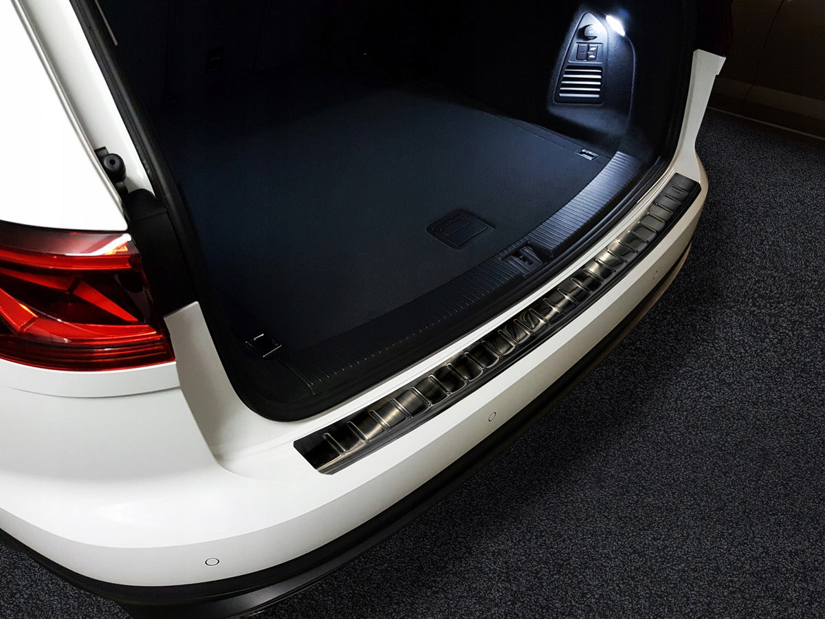 Avisa bakfangerbeskytter til Vw Touareg CR – presis passform i rustfritt stål