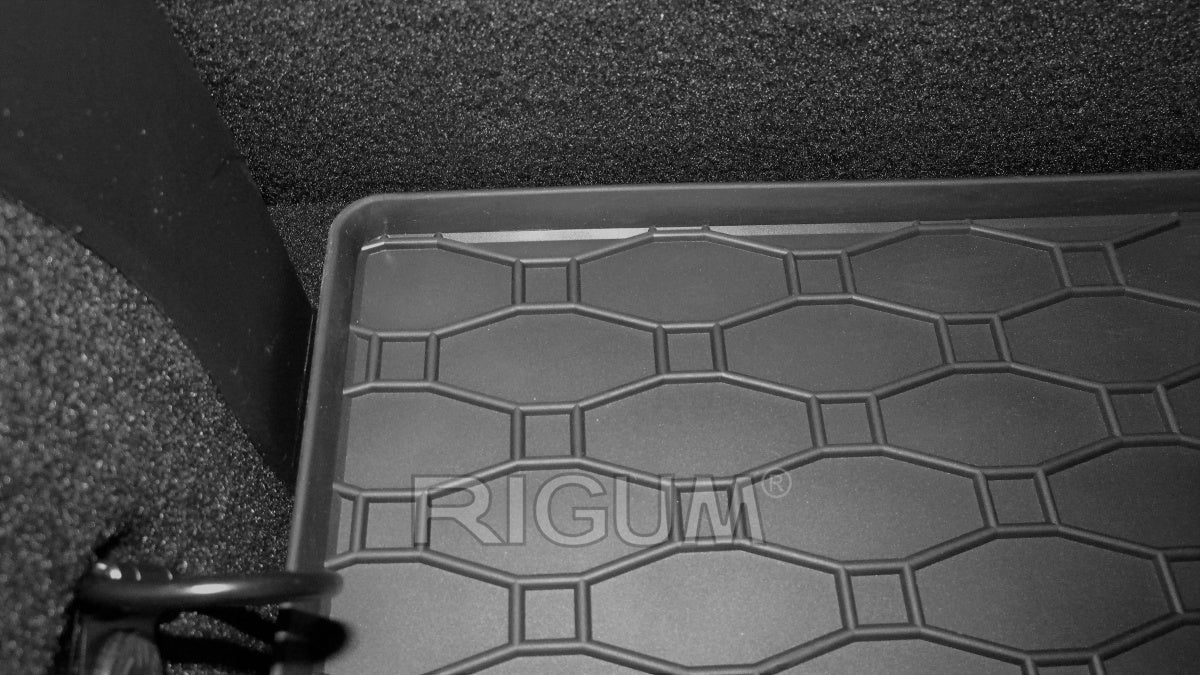 Rigum bagasjeromsmatte til Fiat Tipo STV (øvre) – 10 mm sidekant