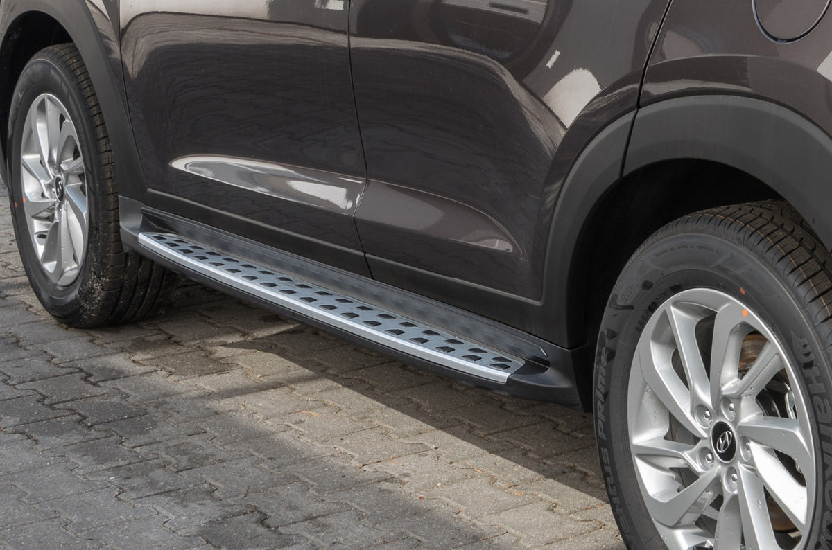 Stigtrinn Ventshield til Hyundai Tucson 2015-2020 i aluminium og svart/sølv, enkel montering