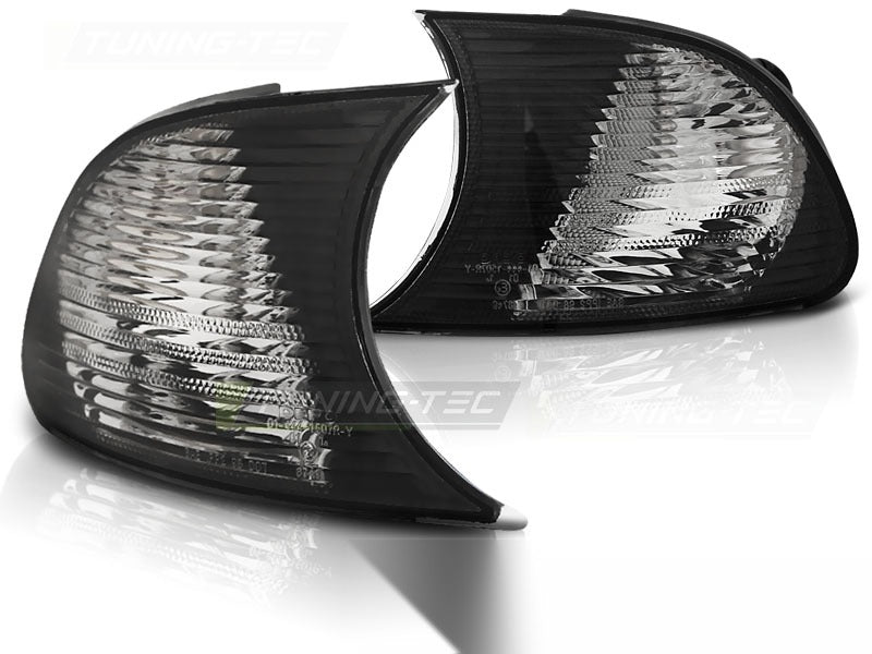 Frontblinklys Smoke til BMW E46 Coupe/Cabrio 01-03 sett rett bakfra på hvit bakgrunn.