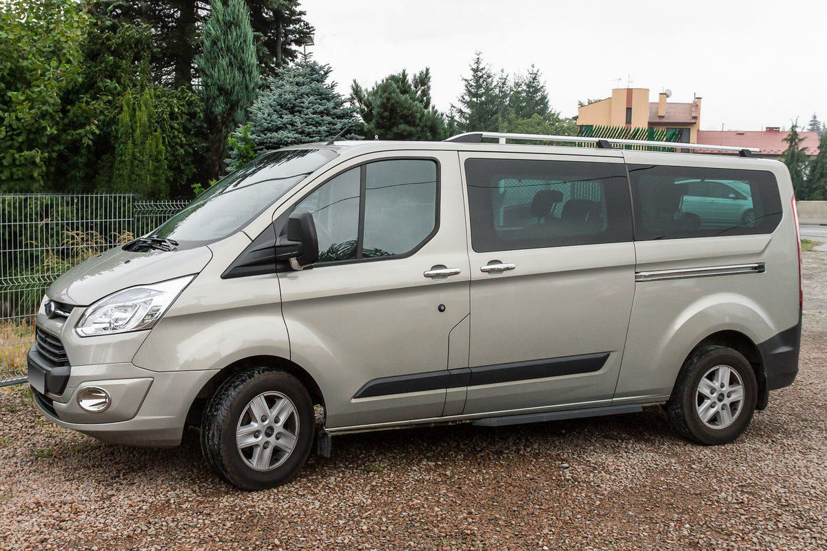 Takrails Ventshield til Ford Transit Custom I 2012-2023 i aluminium og ABS med matt kromfinish