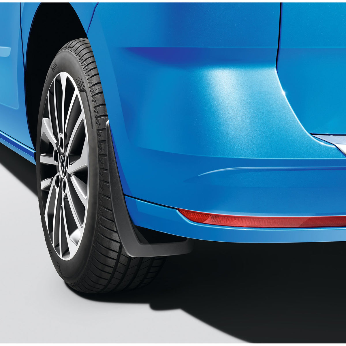 VAG OEM skvettlapp til Vw T7 Multivan / Black - sett 2 stk. – ABS Automotive