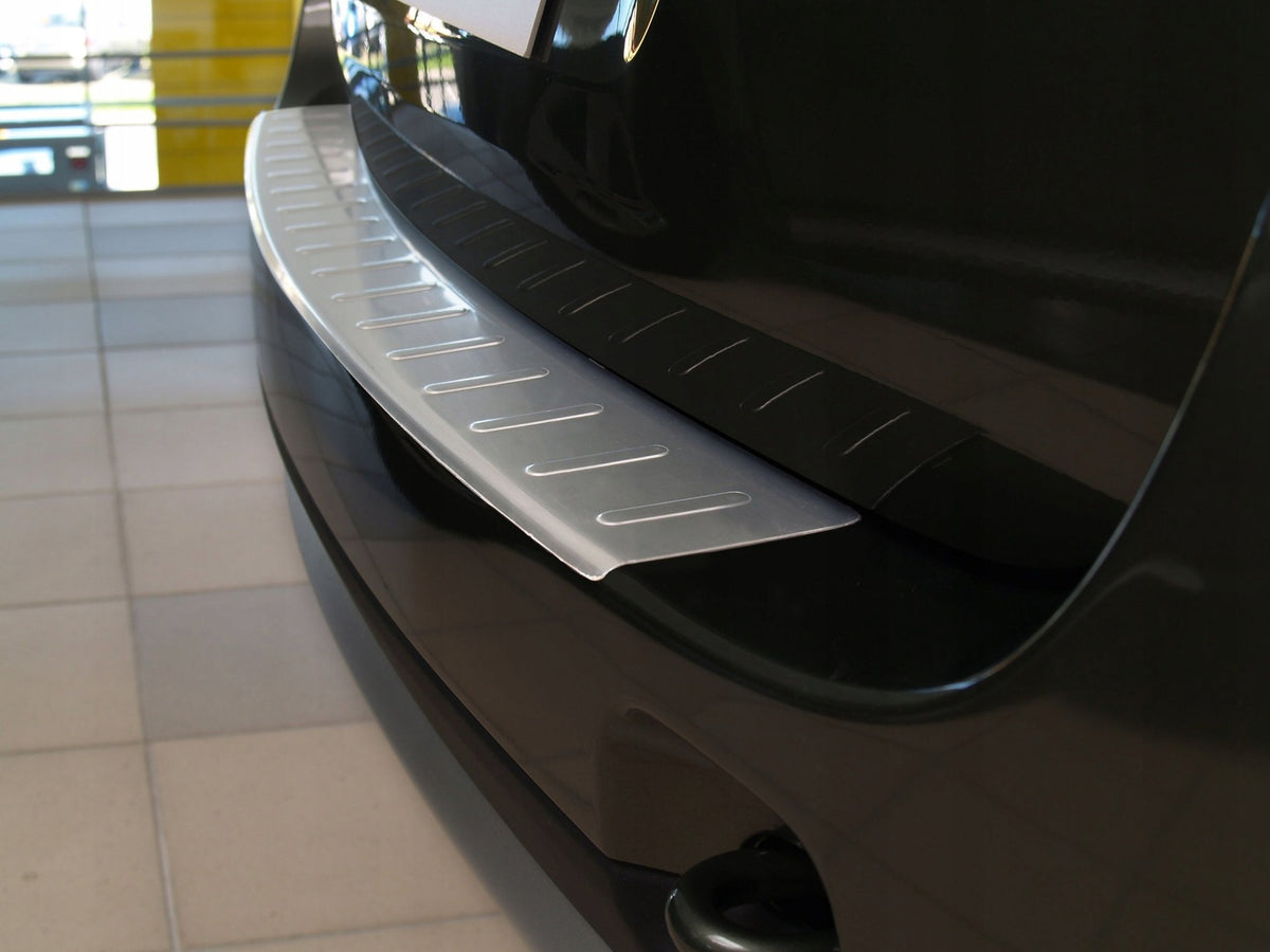 Avisa bakfangerbeskytter til Dacia Duster I – enkel 3M-montering