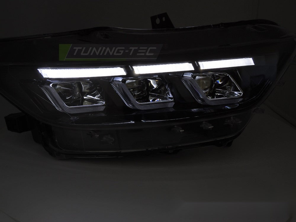 Frontlykter Ford Mustang 14-17 sett fra siden — profil synlig.
