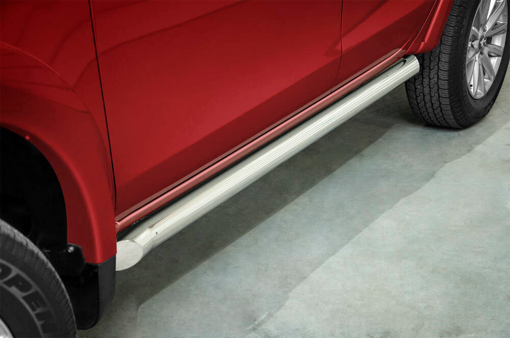 Stigtrinn Mitsubishi L200 Steeler (2015-2019) - sett forfra