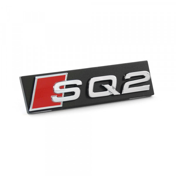 Emblem/logo til Audi Q2 / SQ2 GA Chrome i krom, svart og rødt - perfekt til frontgrillen