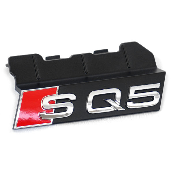 Originalt emblem/logo i krom til Audi SQ5 > Chrome for front grill, UV- og temperaturbestandig