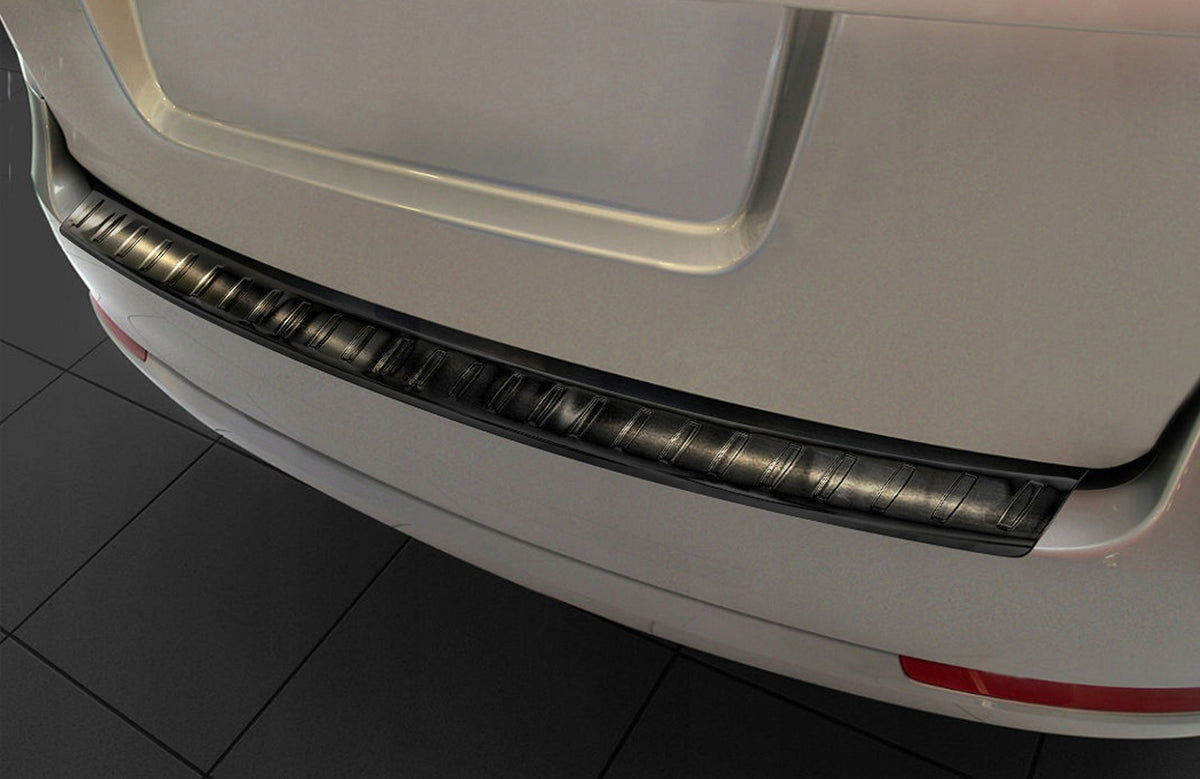 Avisa bakfangerbeskytter til Skoda Octavia II Stasjonsvogn / Black Edition – rustfritt stål