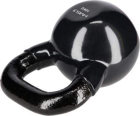 Styrketrening Hjemme sort kettlebell 10 kg med blank overflate, synlig håndtak og vektmarkering sett skrått forfra.