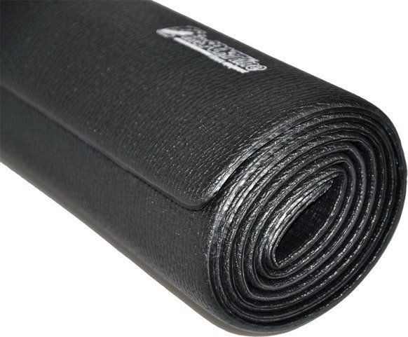 Gymmatte i sort, sammenrullet med strukturert overflate og synlig InSPORTline-logo øverst, sett fra siden.