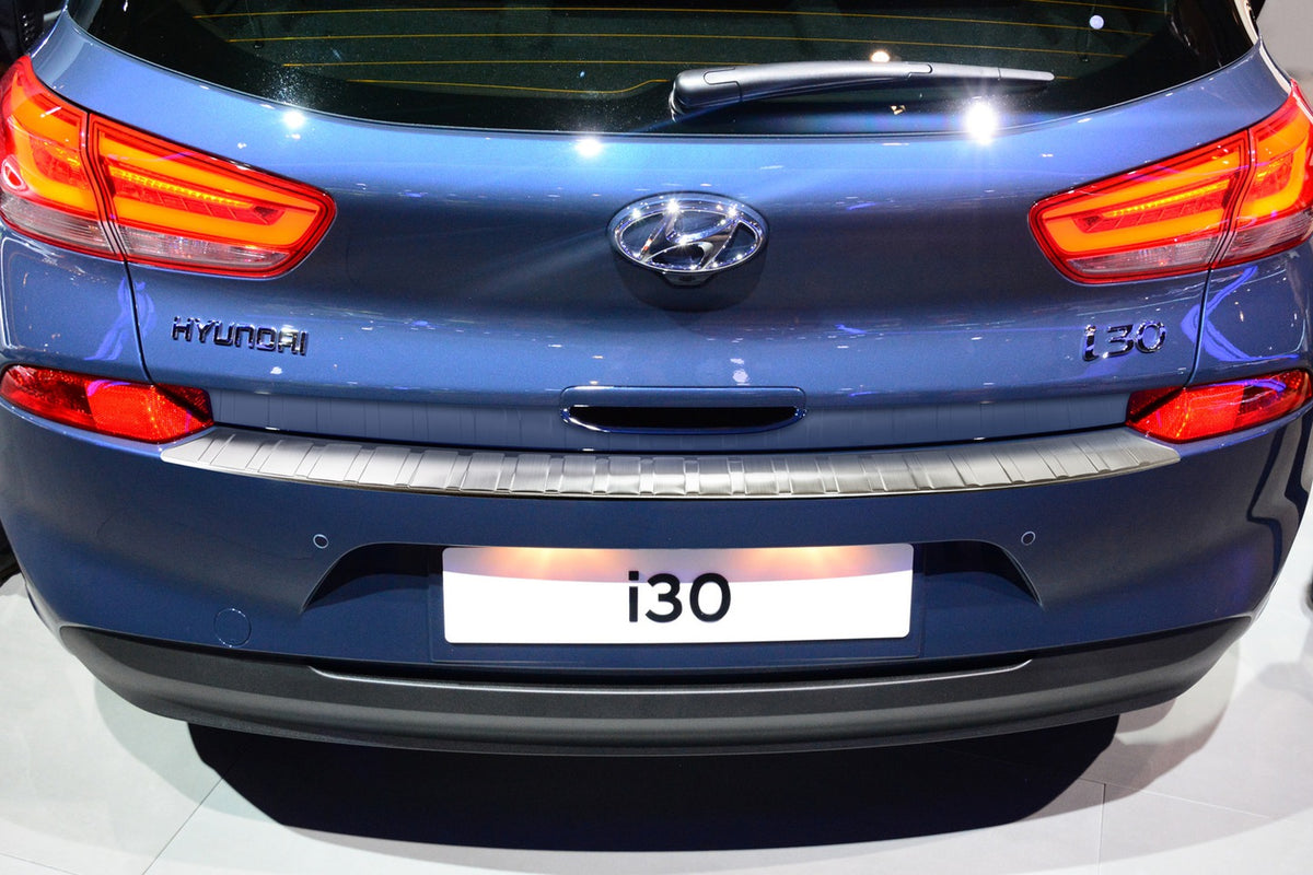 Avisa bakfangerbeskytter til Hyundai i30 III Hatchback – enkel 3M-montering
