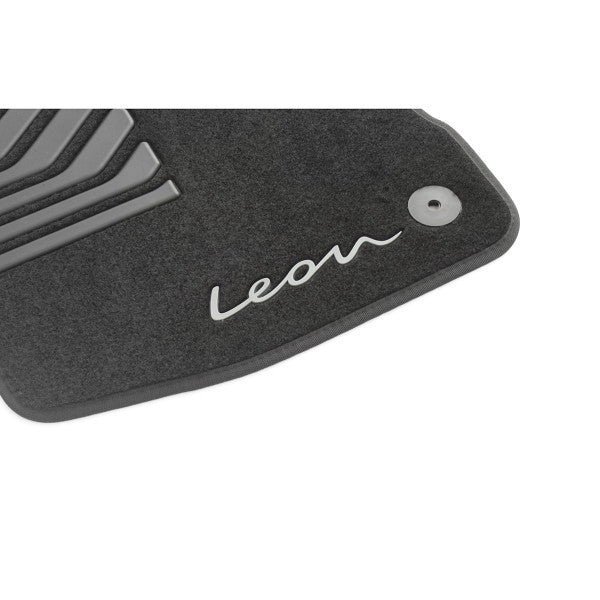 VAG OEM stoffmatter til Seat Leon IV (KL) – svart satin farge