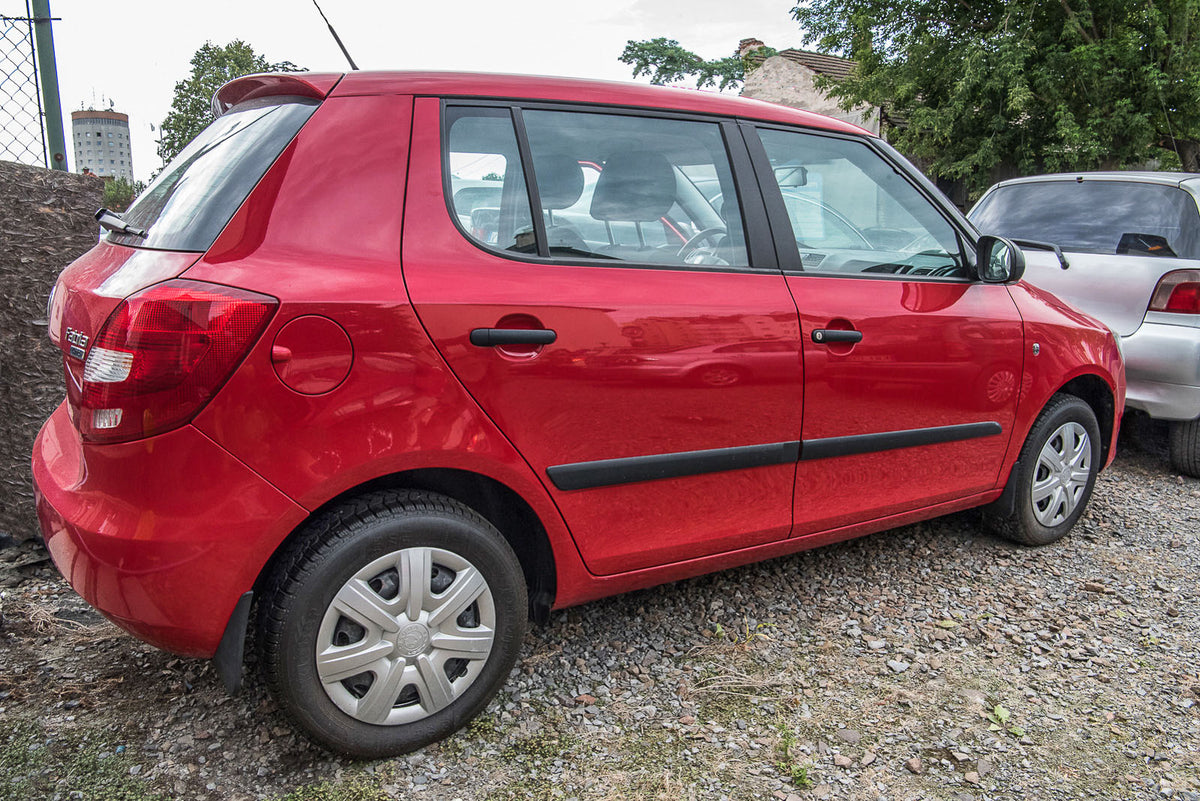 Skvettlapp Skoda FABIA II / ROOMSTER – ABS - detaljer