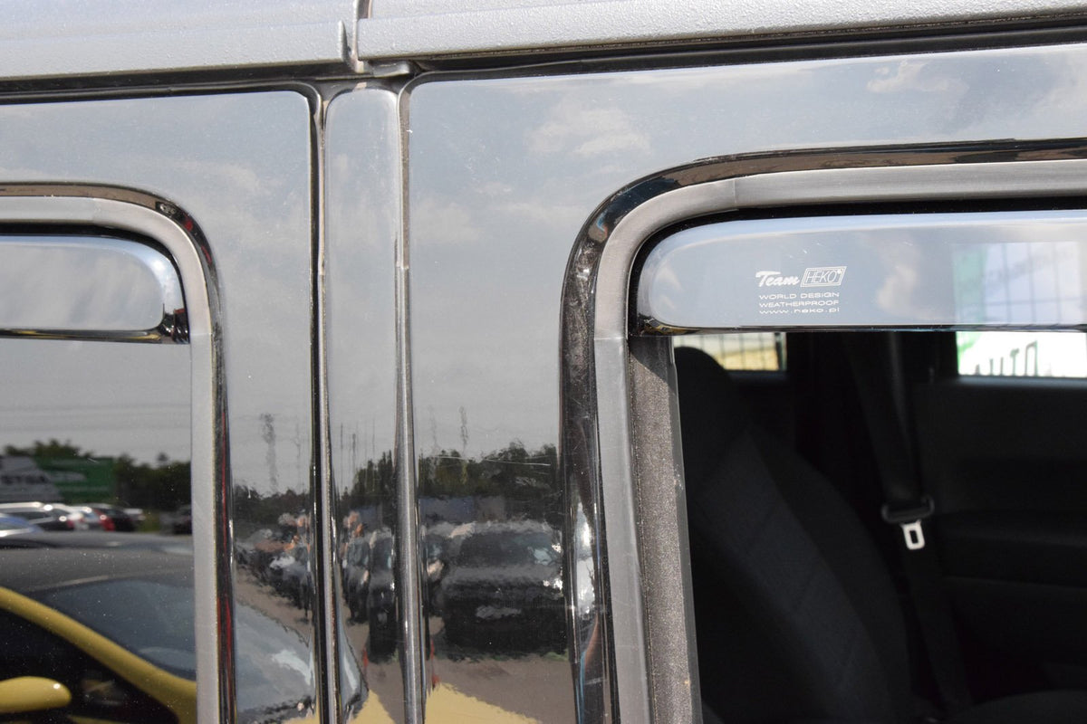 Vindavviser Jeep Wrangler JK (2006-2018) – PMMA Plexi - nærbilde