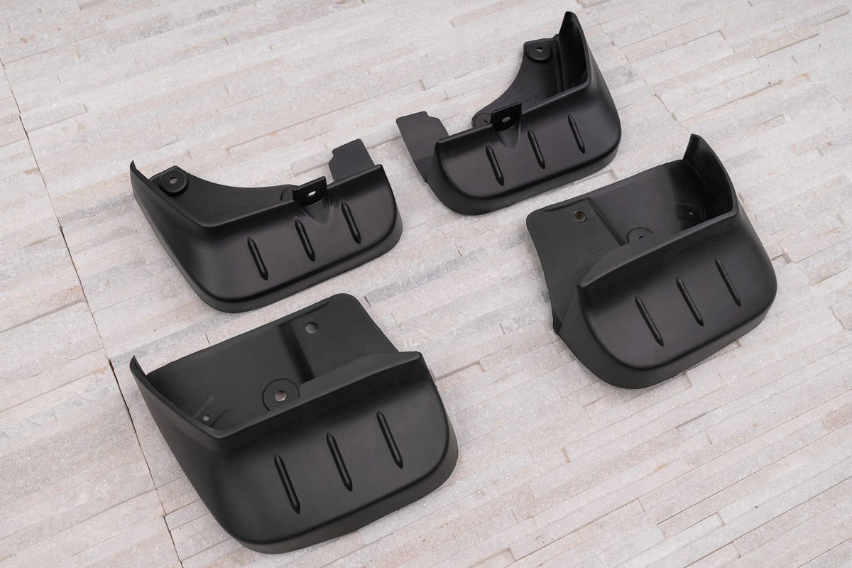 Ven-Tuning skvettlapp til Subaru Forester III – svart ABS-materiale