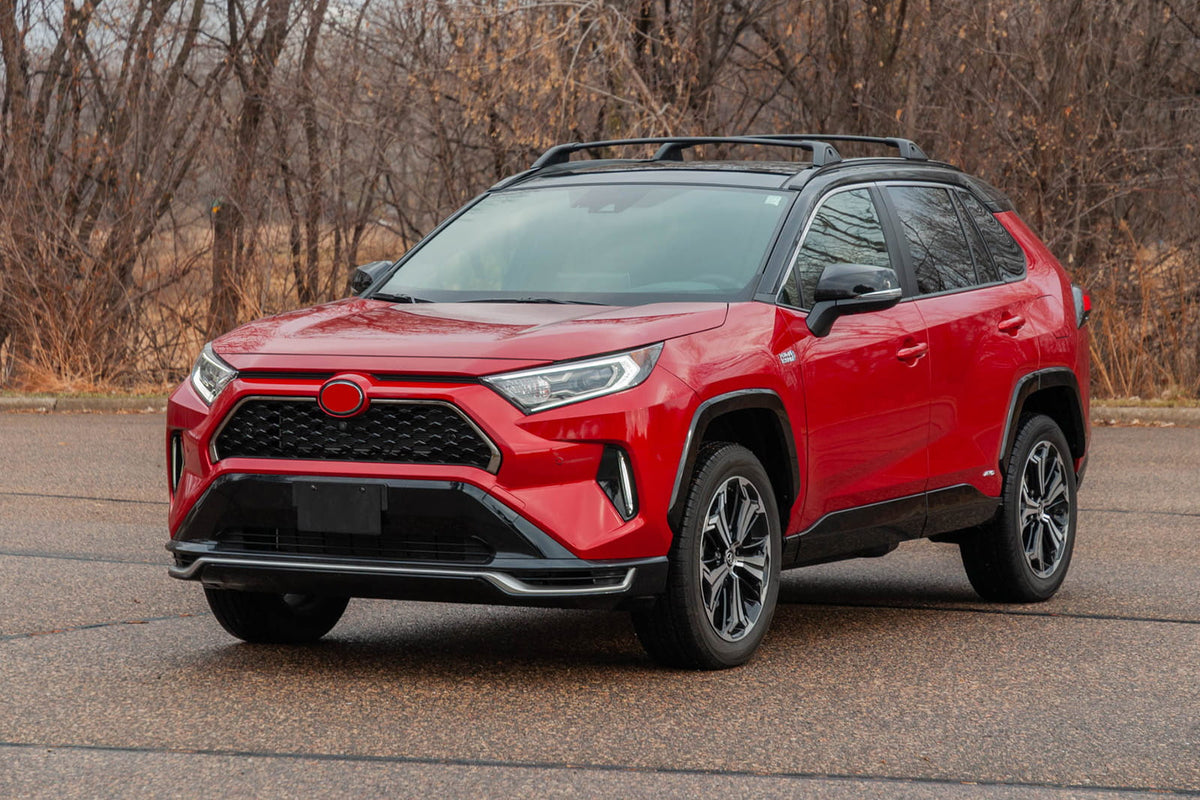 Takstativ Ventshield til Toyota RAV4 V i aluminium med aerodynamisk design og høy lastekapasitet
