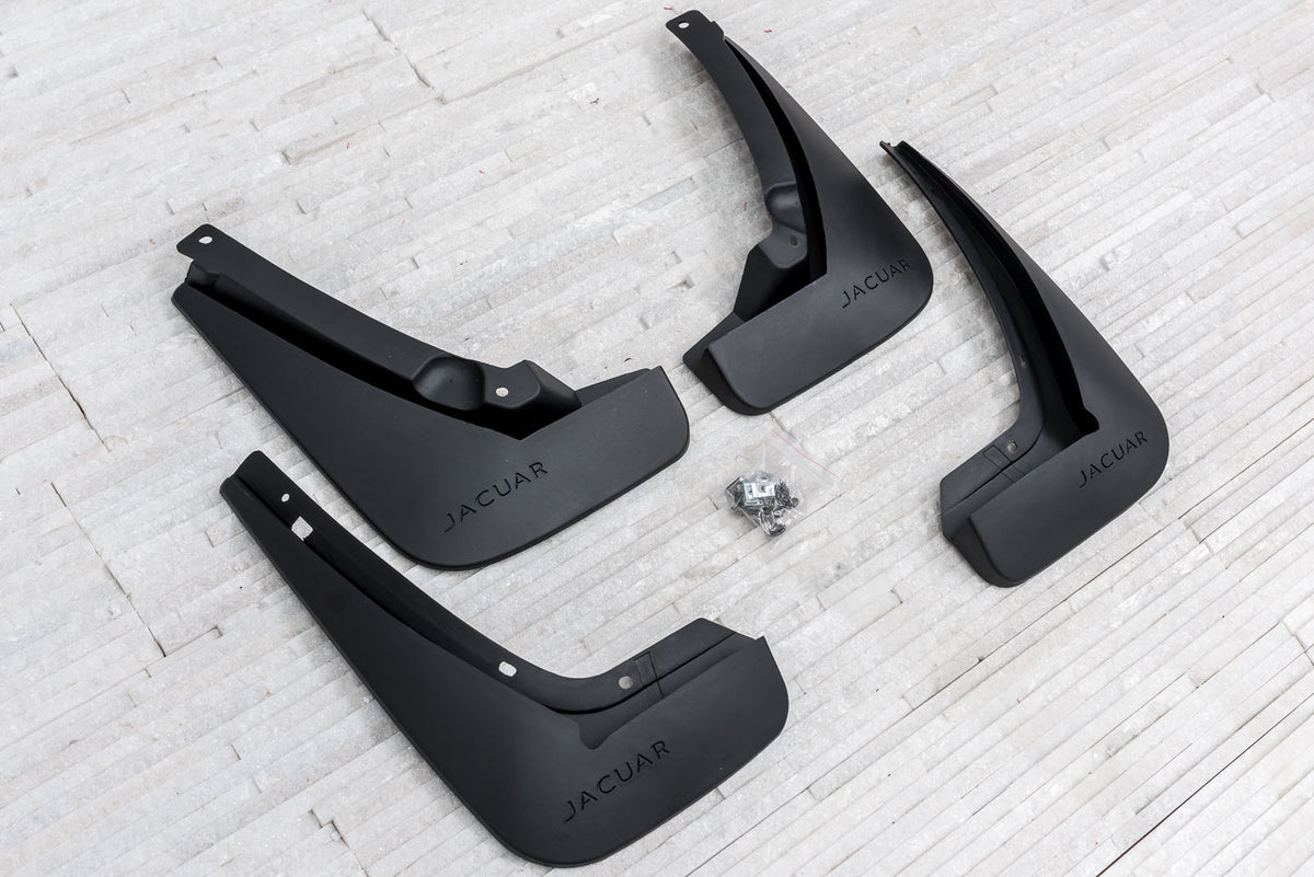 Ven-Tuning skvettlapp til Jaguar XE – svart ABS-materiale