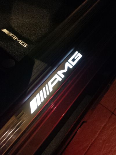 Mercedes OEM dørbeskytter til Mercedes AMG for LED lighting Black Edition – svart Black Titanium