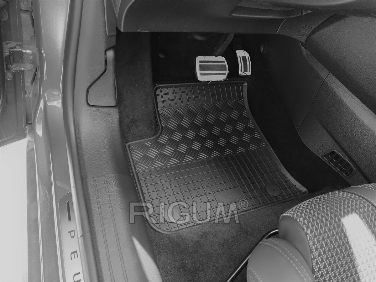 Rigum gulvmatter til Peugeot e-2008 – vanntett og slitesterk