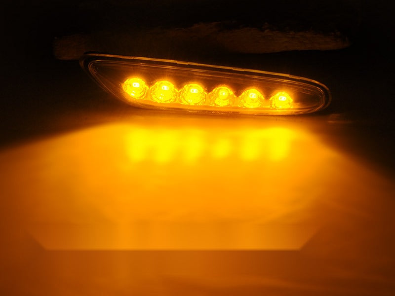Detaljbilde av sidemarkeringslys BMW E92/E93 06-13 med detaljer.