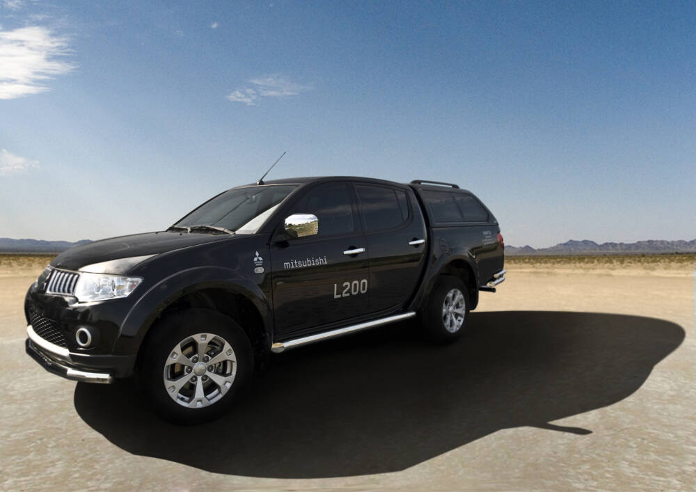 Stigtrinn Steeler i rustfritt stål til Mitsubishi L200 2009-2015, enkel montering uten boring
