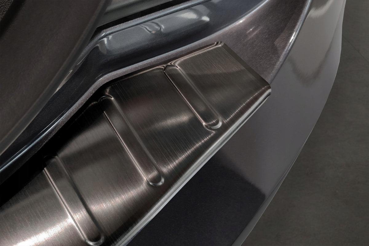 Avisa bakfangerbeskytter til Tesla Model S – enkel 3M-montering