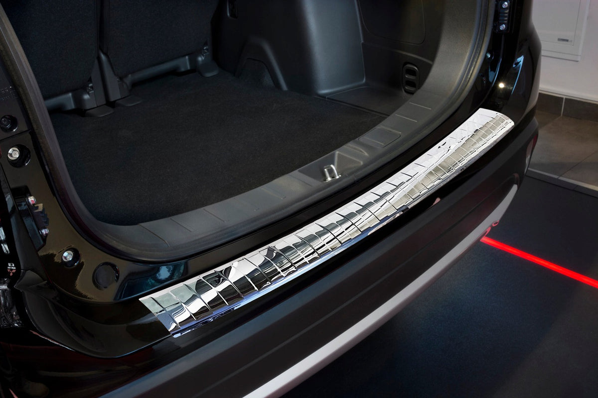 Avisa bakfangerbeskytter til Mitsubishi Outlander III Facelift – sølv Silver Mirror