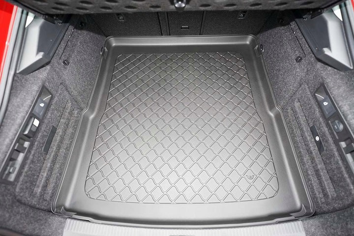 Aristar bagasjeromsmatte til Skoda Superb III Liftback Facelift – myk Termoplast-elastomer