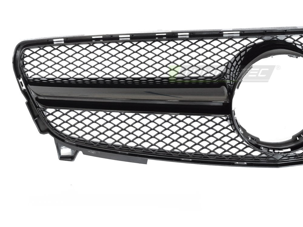 Grill Mercedes A-Klasse W176 15-18 sett fra siden, struktur synlig.