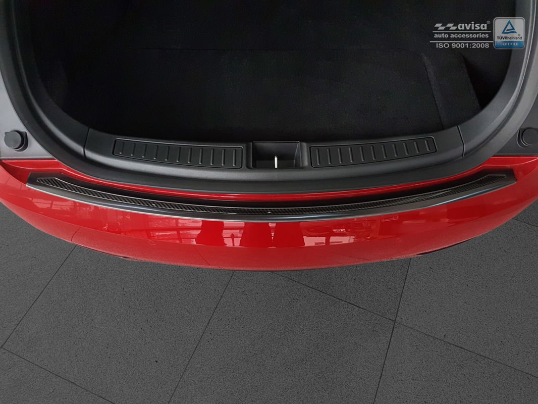 Avisa bakfangerbeskytter til Tesla Model S – karbonfiber design