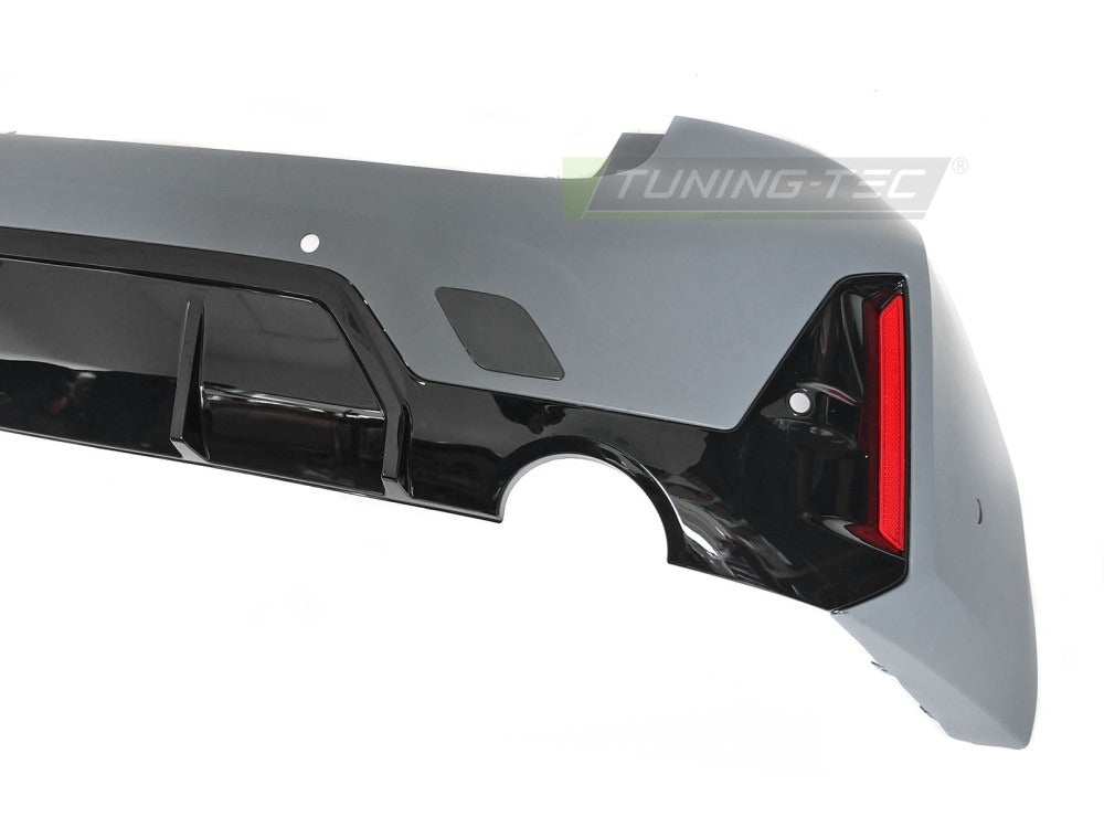 Bakfanger BMW G20 LCI 22-26 med festedetaljer.