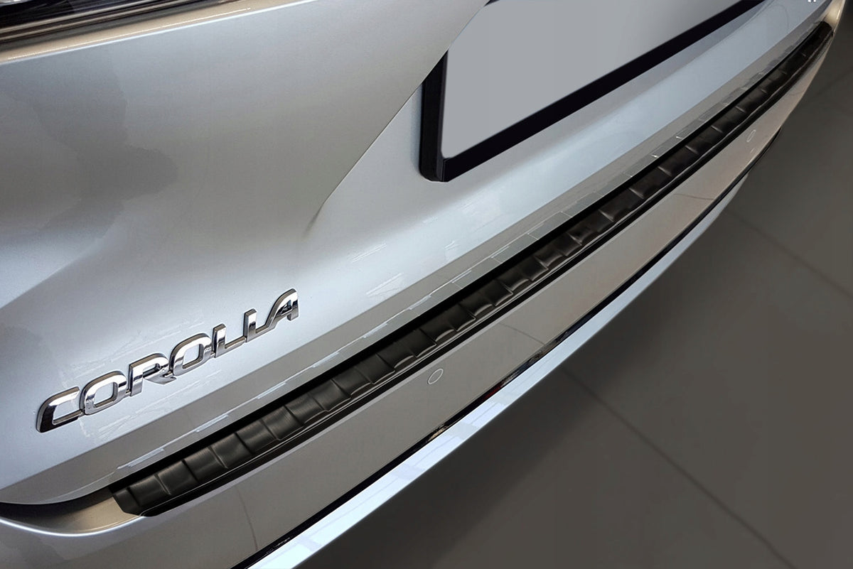 Bakfangerbeskytter Toyota Corolla XII Touring Sports (2019-) – rustfritt stål - detaljer