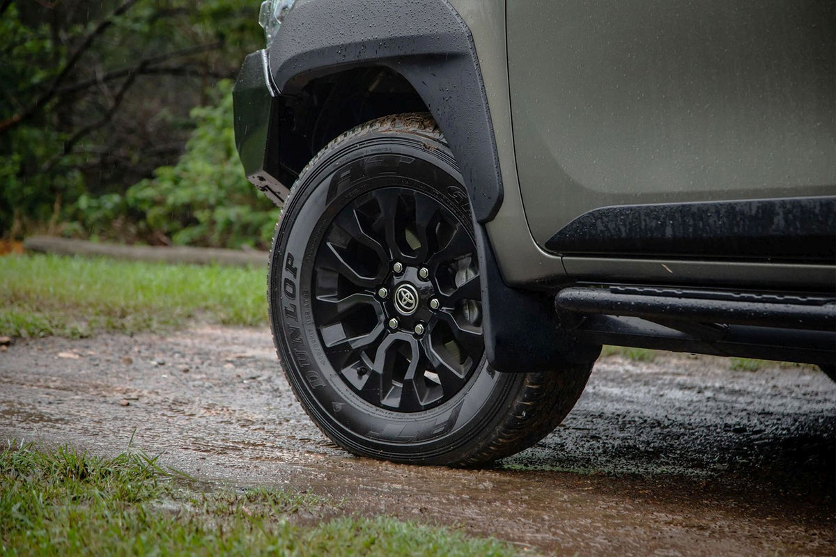 Ven-Tuning skvettlapp til Toyota Hilux VIII – ABS-plast