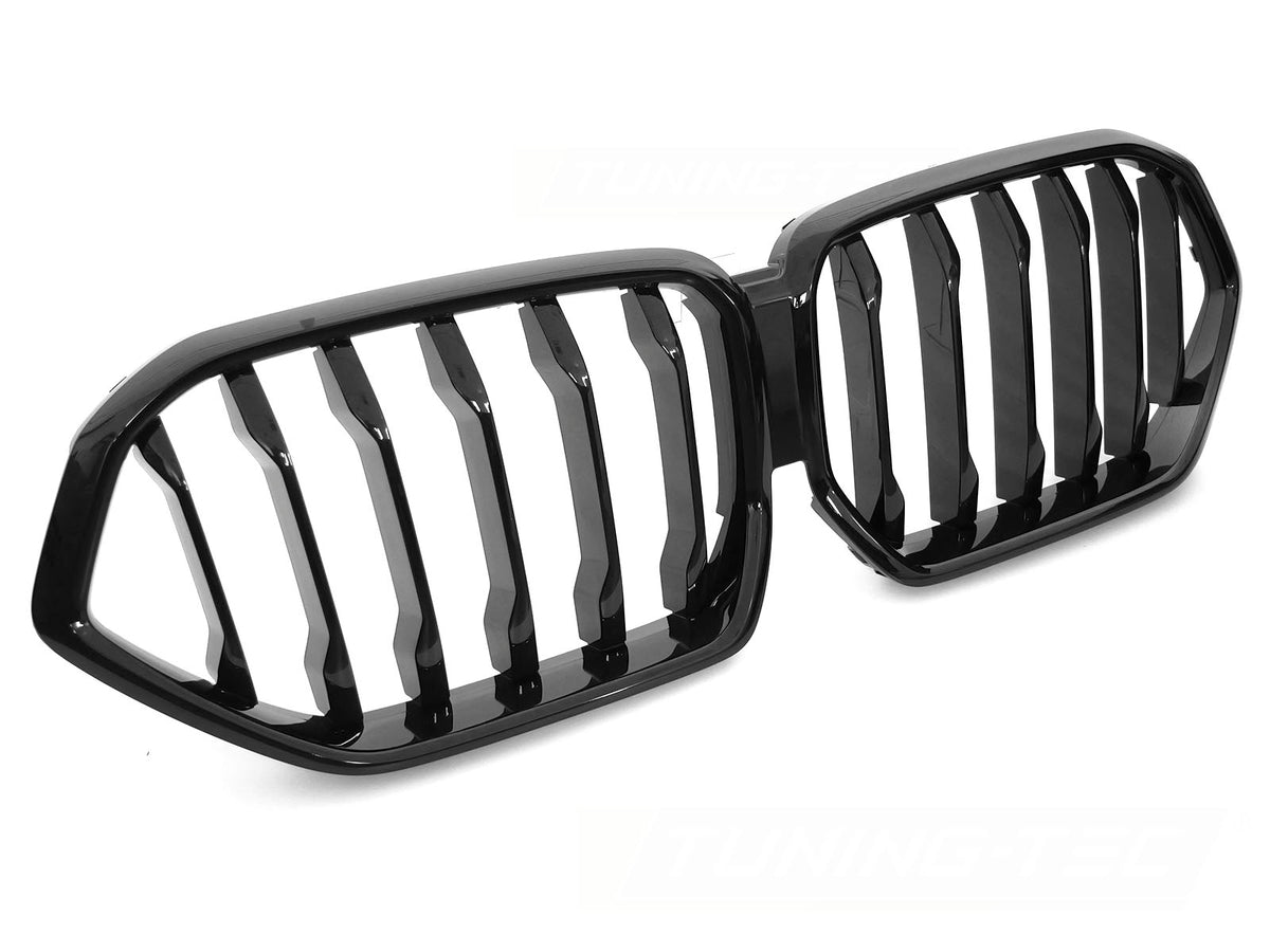 Grill til BMW X6 G06 19-23 i blank sort sett rett forfra på hvit bakgrunn.