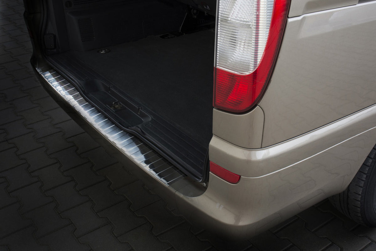 Avisa bakfangerbeskytter til Mercedes Vito (W639) / Viano (W639) – rustfritt stål, børstet overflate