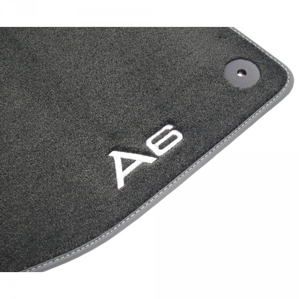 VAG OEM stoffmatter til Audi A6 C8 – svart farge