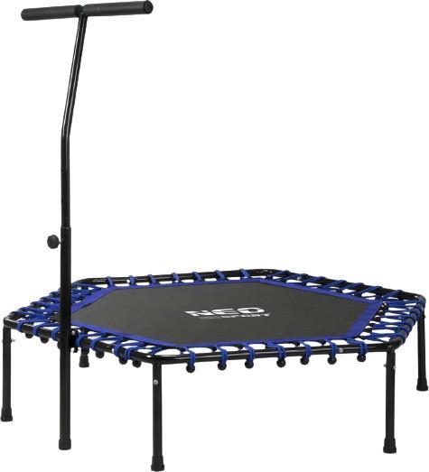 Trampoline med seks ben, svart og blå ramme og justerbart håndtak sett fra skrå vinkel mot front og side.